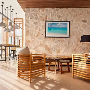 Fairfield & By Marriott Cancun Airport Hotel